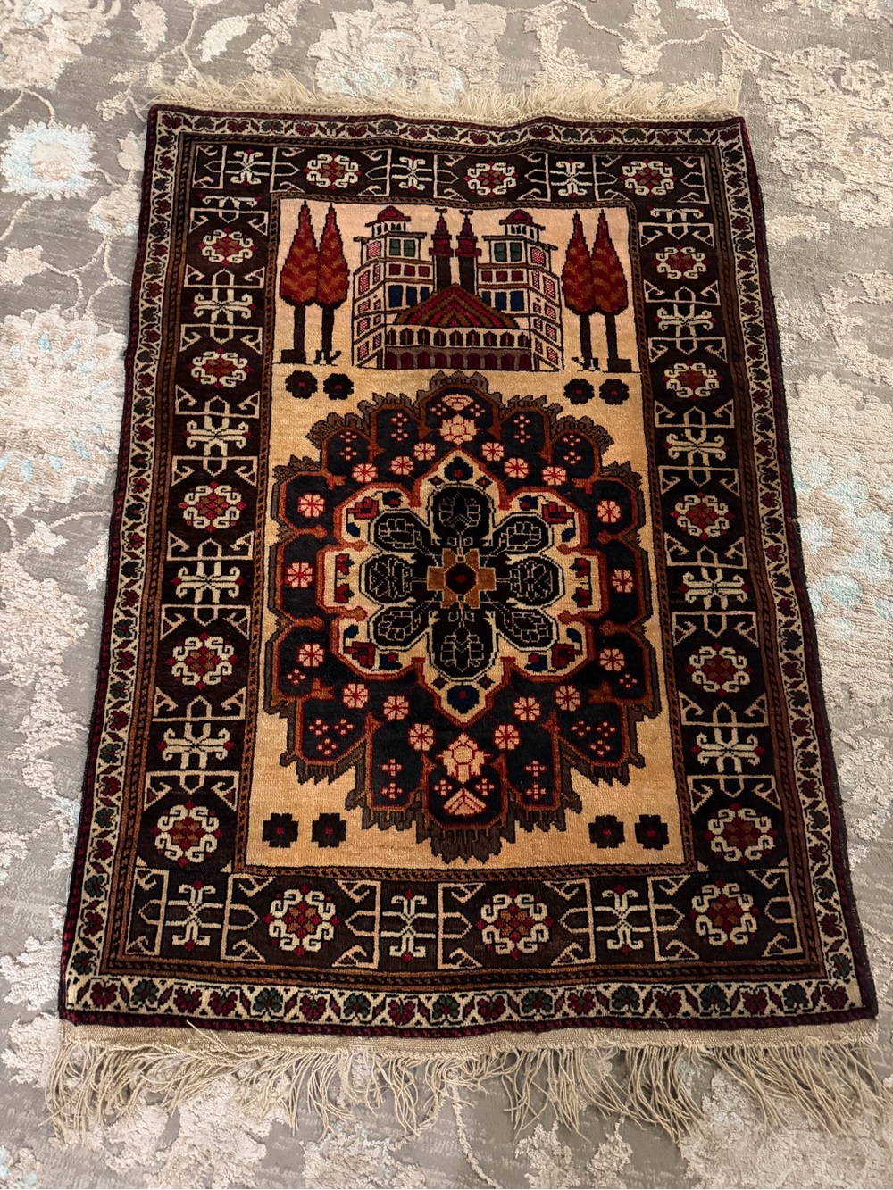 Muslim Prayer Rug - Picture 3 of 4